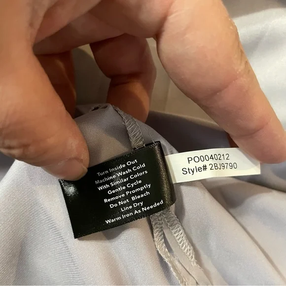 Boston Proper Nikki V-Neck Charmeuse Blouse in Silver Size 14 - Picture 8 of 8